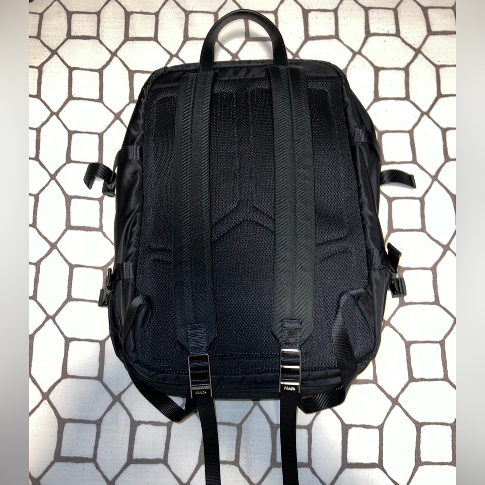 Prada backpack Re-Nylon and Saffiano leather - Picture 2 of 6